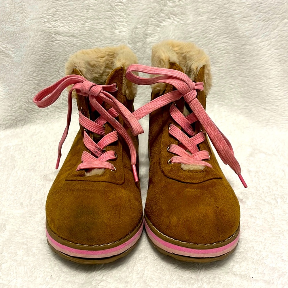 EUC Faux Fur lace up booties